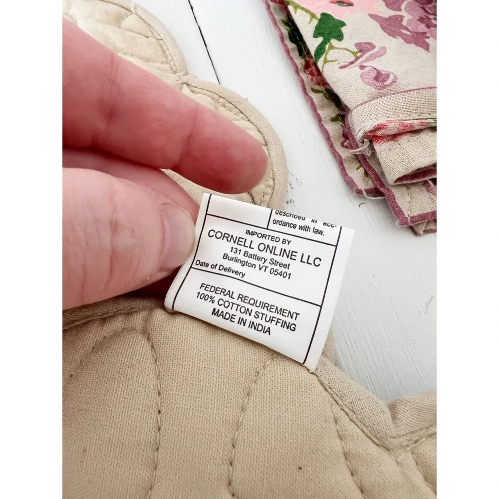April Cornell‎ Placemats and Napkins Beige Pink Floral Scalloped Quilted Set